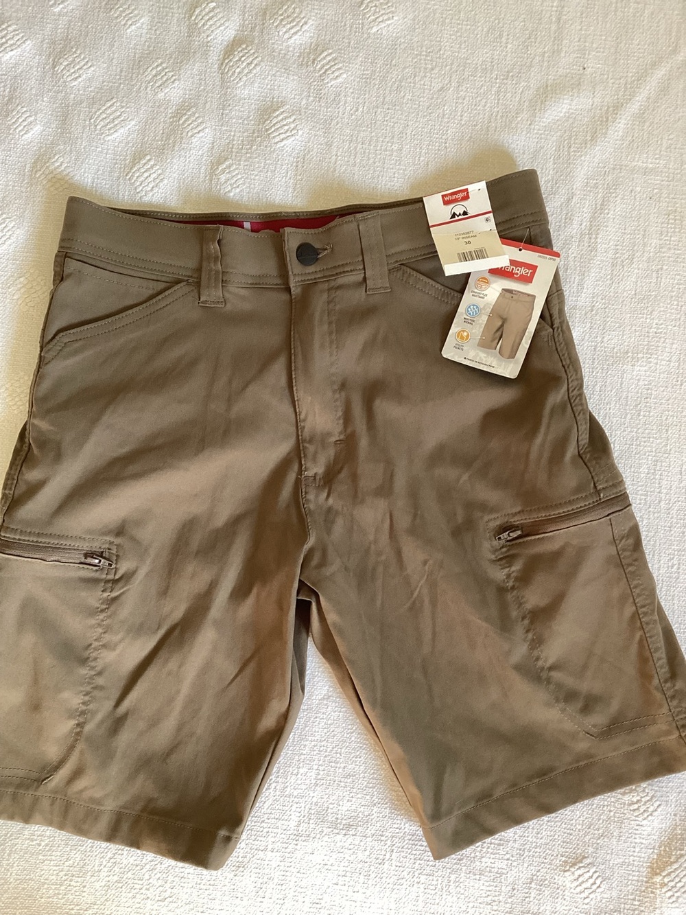 NWT-Wrangler Outdoor Performance 10" Inseam Flex Cargo Shorts Size 30 Hiking New